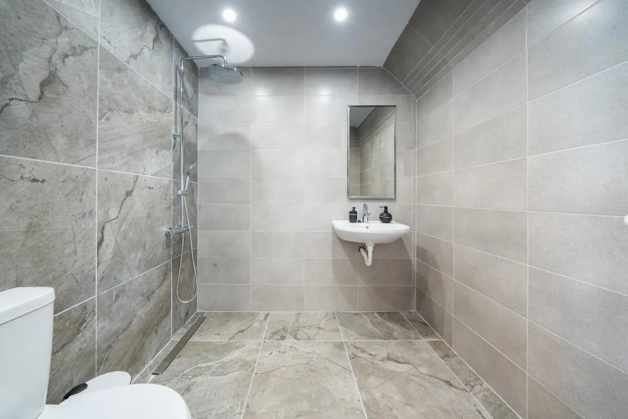 2 Bedrooms, Parking, Balcony With A View Apartment Sofia